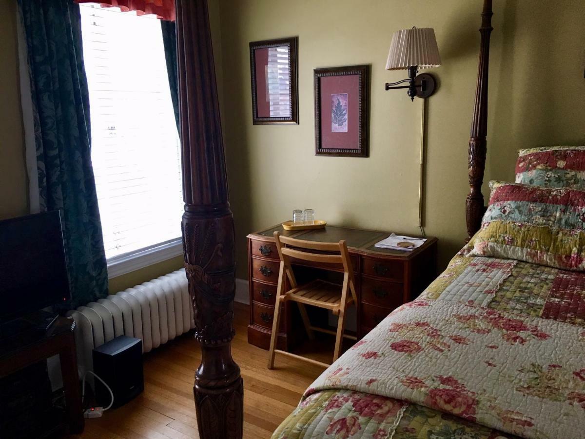 The Villa Bed & Breakfast (Adults Only) Tacoma Cameră foto