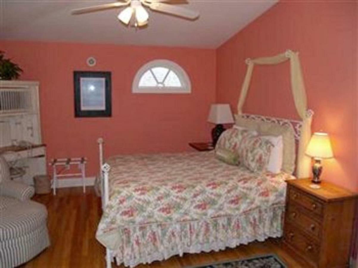The Villa Bed & Breakfast (Adults Only) Tacoma Cameră foto