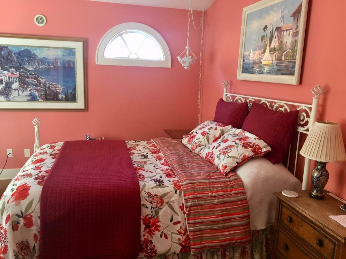 The Villa Bed & Breakfast (Adults Only) Tacoma Cameră foto